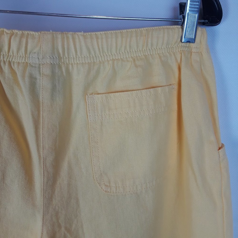 2 PC Liz Claiborne Top & Erika Capris - Picture 9 of 12